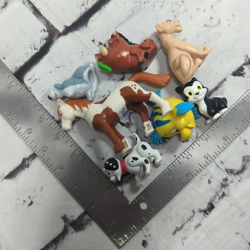 Disney Animals Figures Assorted Lot of 7 Figaro Flounder Pumba Nala Spirit - Picture 3 of 4